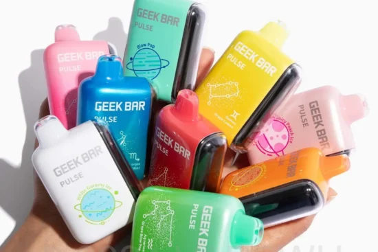 The GeekBar Pulse series is all about longevity and flavor variety. With an impressive 15,000 puffs, these disposables are perfect for vapers who want something that lasts.